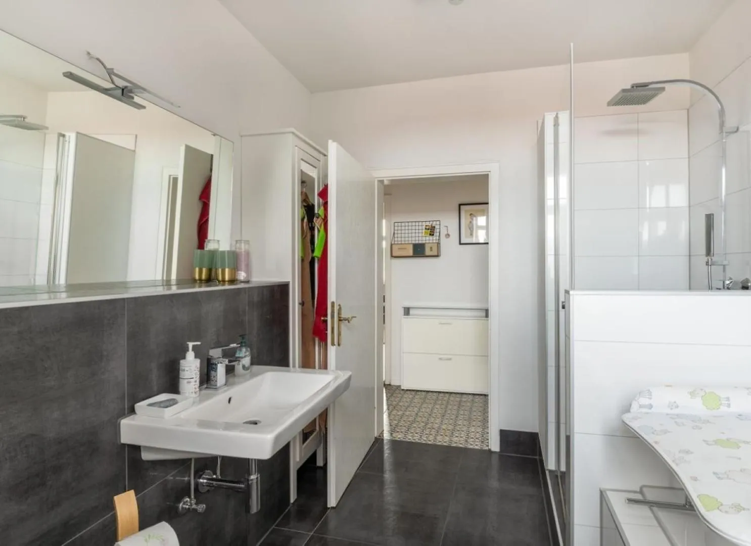 Grosse 4-Zimmer Wohnung Mit Burgblick, Kinder Wilkommen Nuremberg Apartment